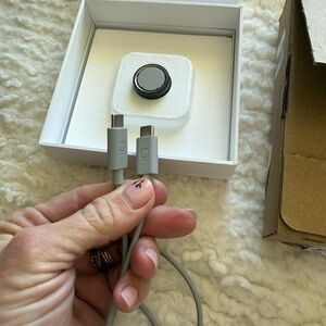 Black Oura Ring - size 8 with charger